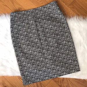 NWOT 🖤 Floral Bodycon Pencil Skirt